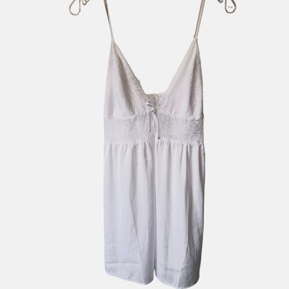 LA VIE EN ROSE Satin Lace Detail Nightgown Slip Size Large